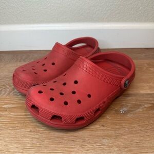 Crocs Big Kids Red Classic Clog Slip On, Size 4